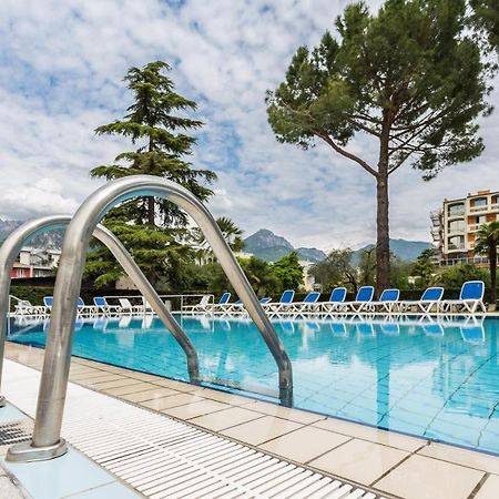 Hotel Gardesana Riva del Garda Esterno foto
