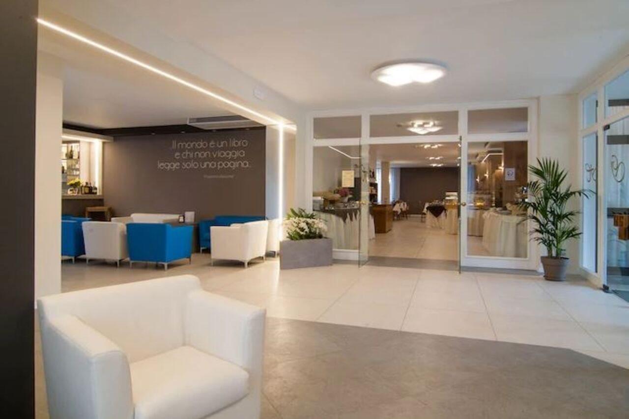 Hotel Gardesana Riva del Garda Esterno foto