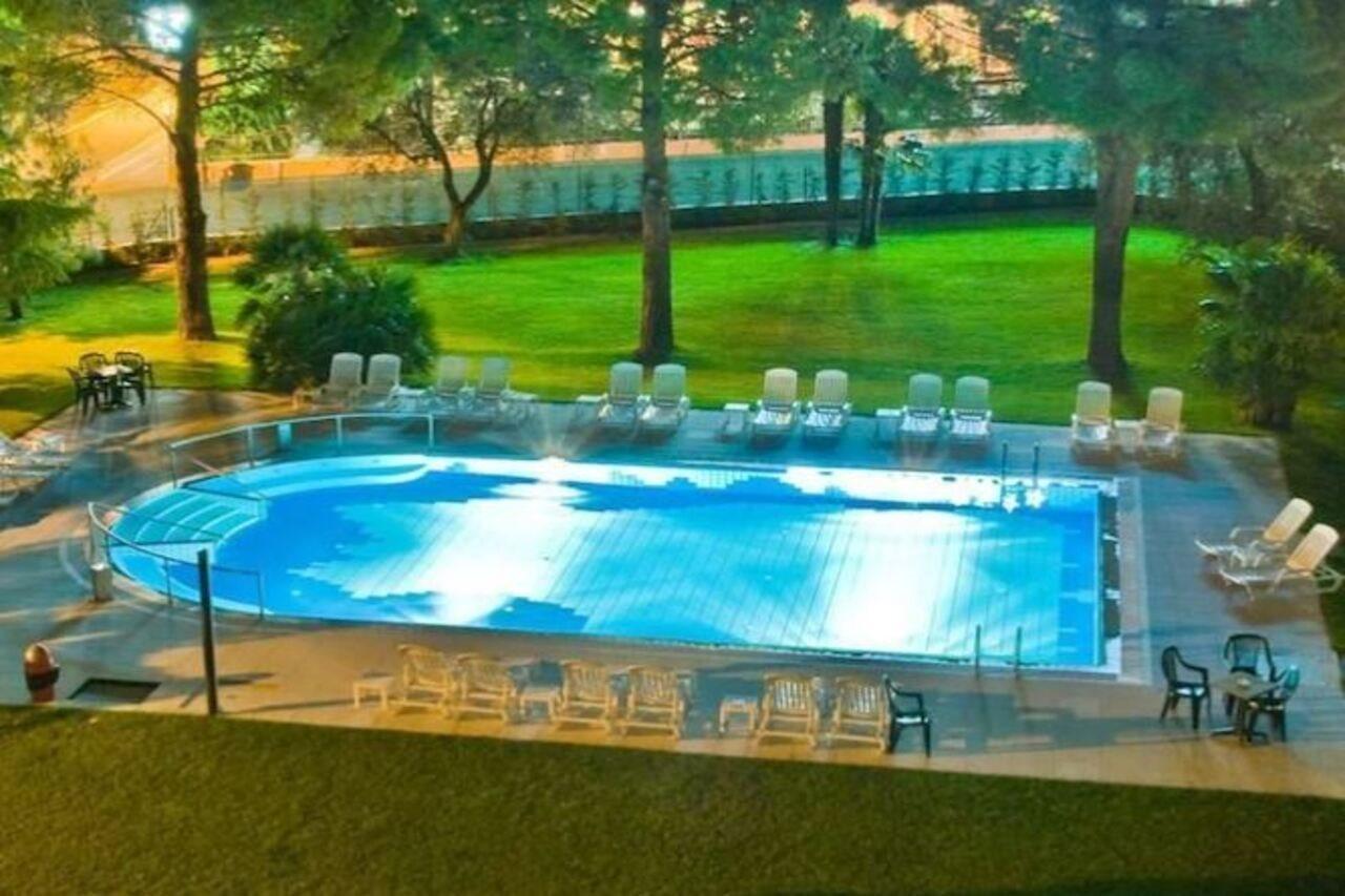 Hotel Gardesana Riva del Garda Esterno foto