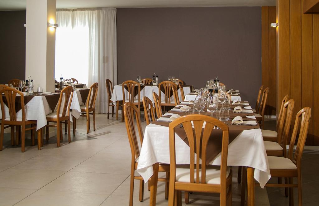 Hotel Gardesana Riva del Garda Esterno foto