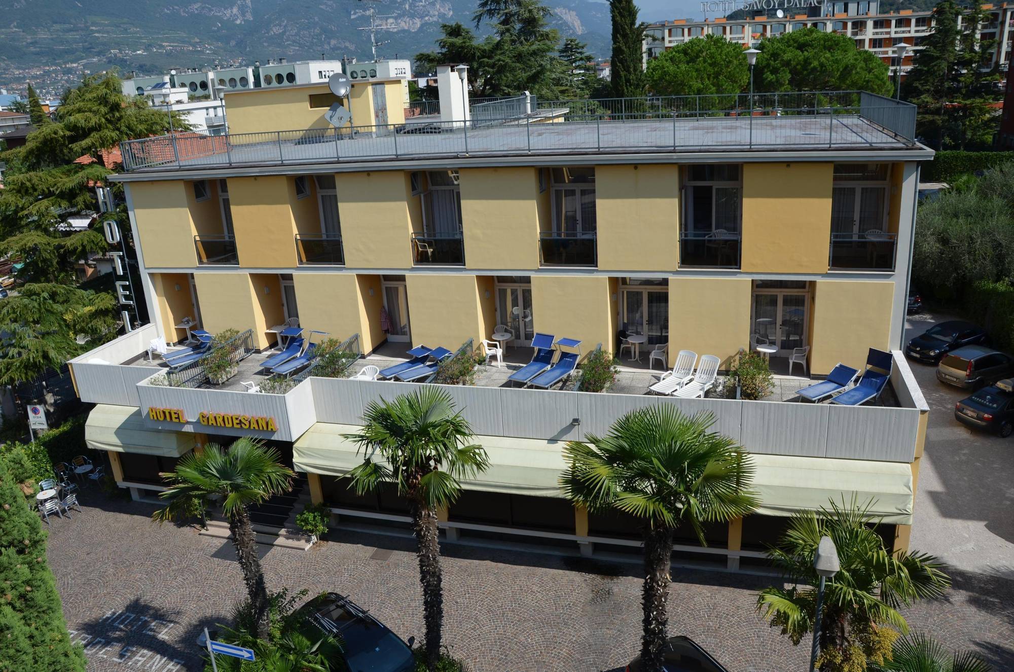 Hotel Gardesana Riva del Garda Esterno foto