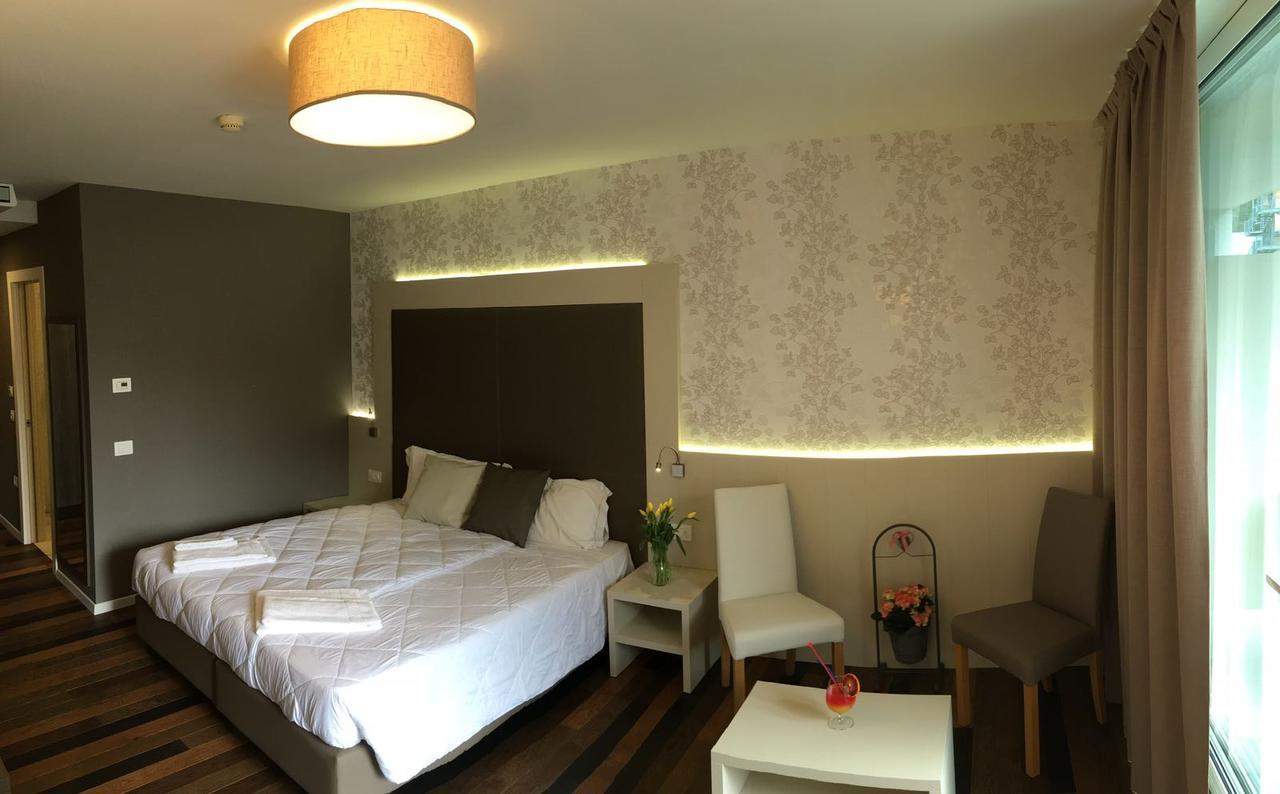 Hotel Gardesana Riva del Garda Esterno foto