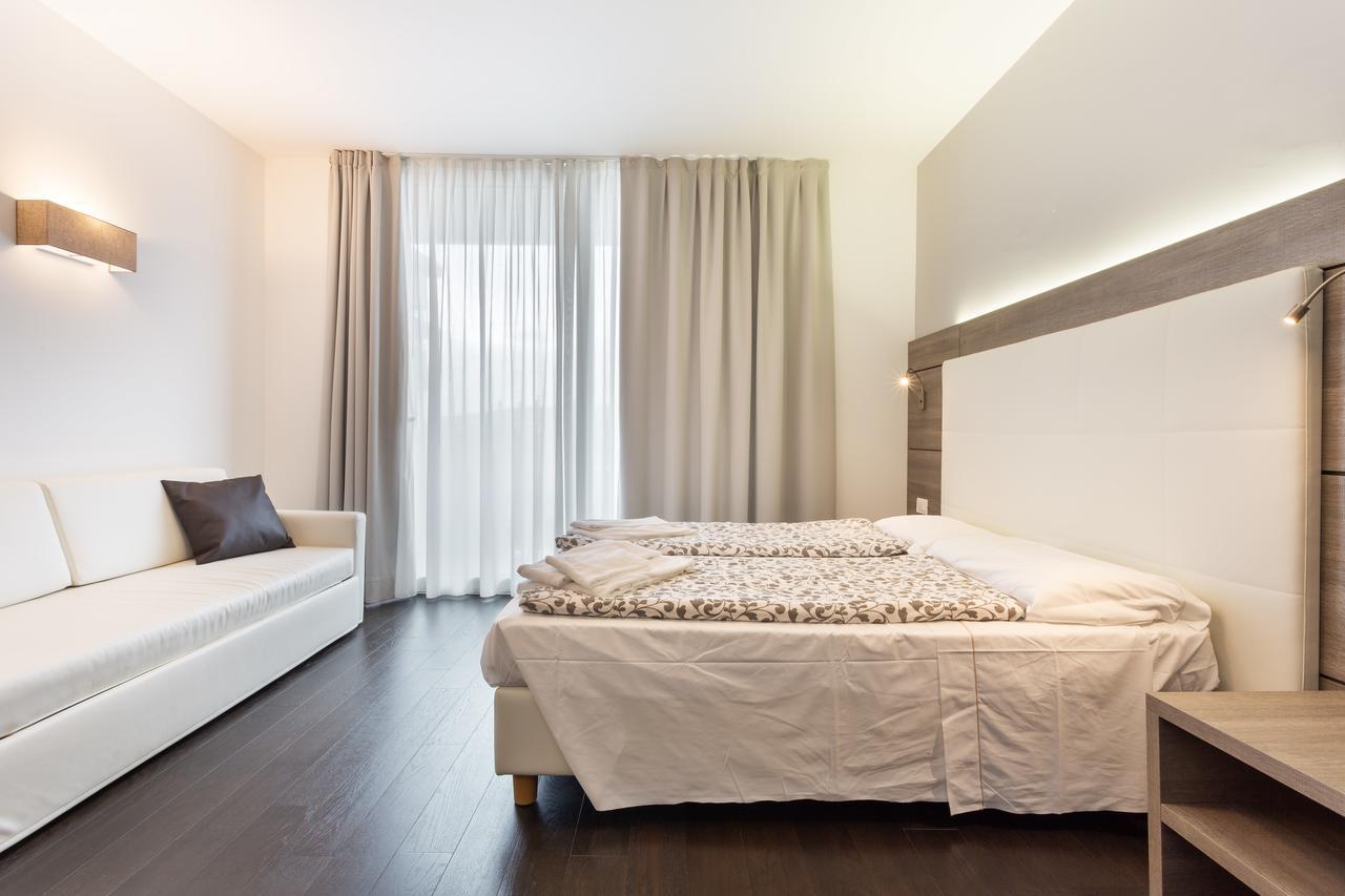 Hotel Gardesana Riva del Garda Esterno foto