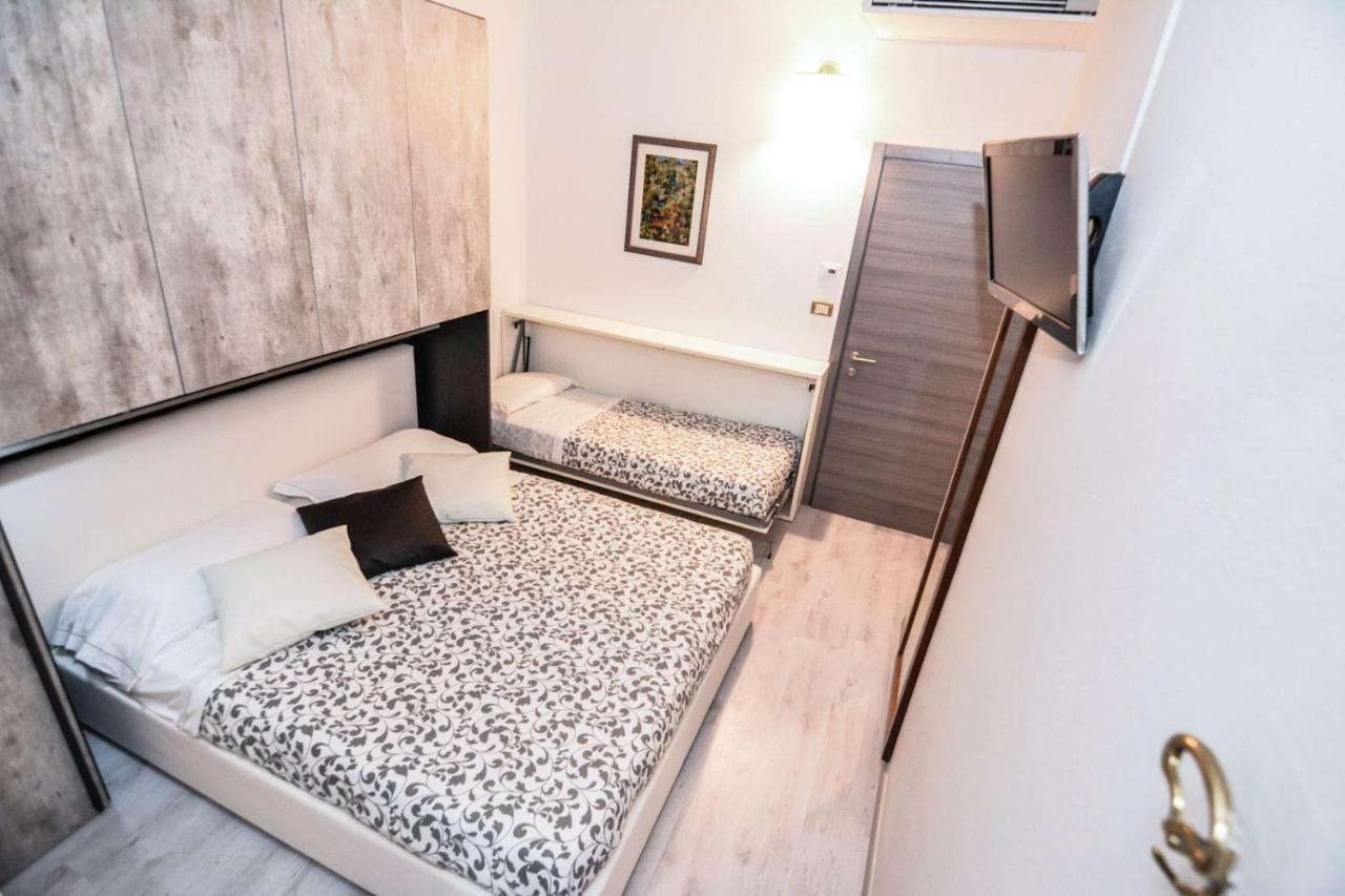 Hotel Gardesana Riva del Garda Esterno foto